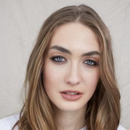 Woman with blow-dried brown hair