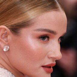 Rosie Huntington-Whiteley with balayage hair