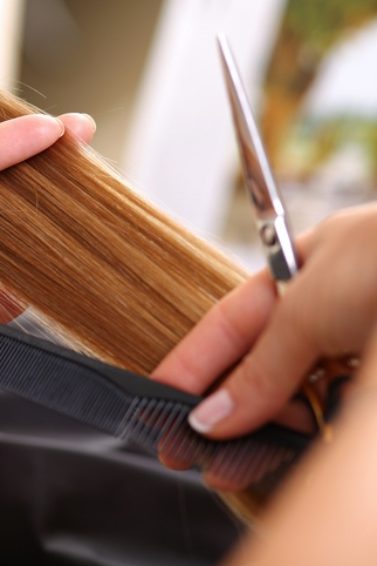 hair dusting technique to remove split ends