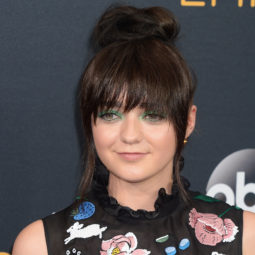 game of thrones actress maisie williams with brunette tinkerbell wispy bangs