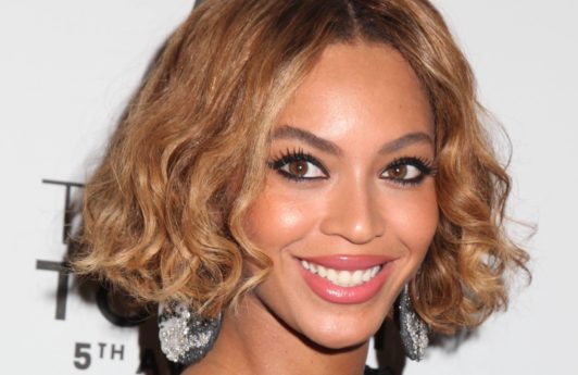 Beyonce golden brown long bob wavy hair