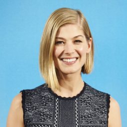 Rosamund Pike blonde hair asymmetrical bob